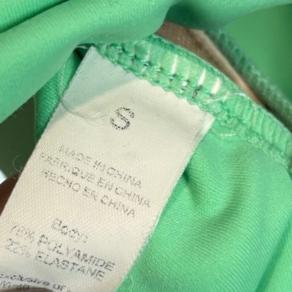 Mint Green Activewear Set Bra & Scrunch Biker Shorts Size S